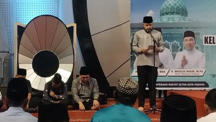 Fadly Amran peringati 1 Muharam di Masjid Raya Sumbar